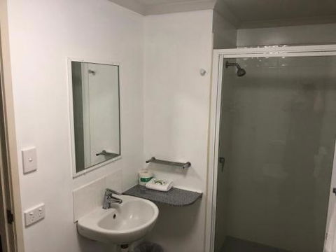 Airlie Waterfront Accommodation - Accommodation Burleigh 5