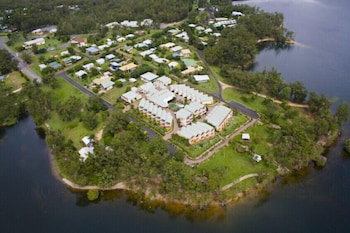Tinaroo Lake Resort - Accommodation Burleigh 3