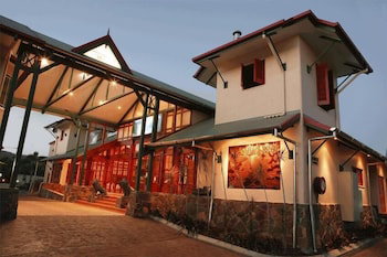 Tinaroo Lake Resort - Accommodation Burleigh 4
