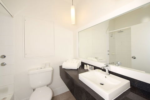 CKS Sydney Airport Hotel - Accommodation Burleigh 5