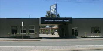 Augusta Courtyard Motel - Accommodation Burleigh 0