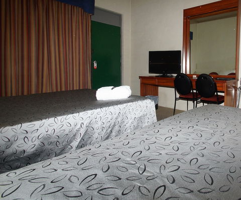 Seaton Arms Motor Inn - Accommodation Burleigh 3