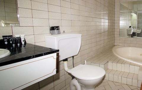Seaton Arms Motor Inn - Accommodation Burleigh 6