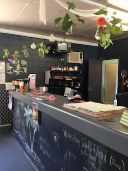 Adventurers Resort - Hostel - Accommodation Burleigh 6
