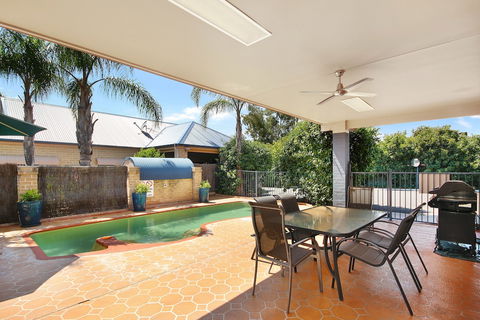 Edward Parry Motel & Apartments - Accommodation Burleigh 0