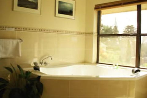 Bathurst Heights B&B - Accommodation Burleigh 6