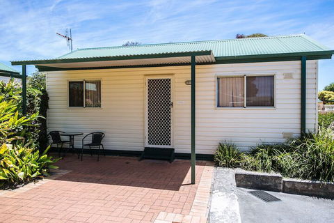 Albany Gardens Tourist Park - Accommodation Burleigh 4