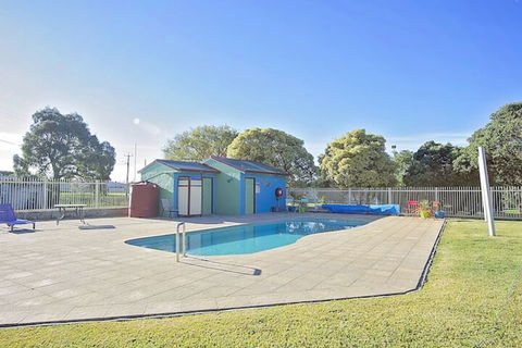 Albany Gardens Tourist Park - Accommodation Burleigh 7