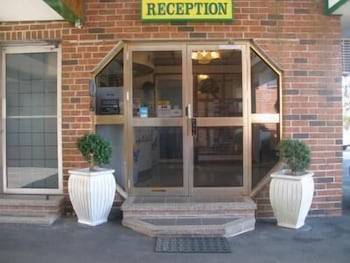 Mount Kuring-gai Motel - Accommodation Burleigh 2