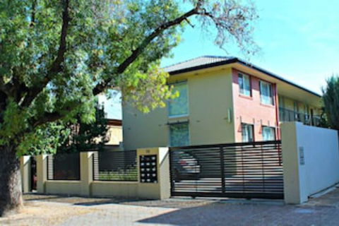 Adelaide DressCircle Apartments Childers Street - Accommodation Burleigh 0
