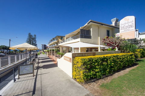 Yamba Beach Motel - Accommodation Burleigh 3
