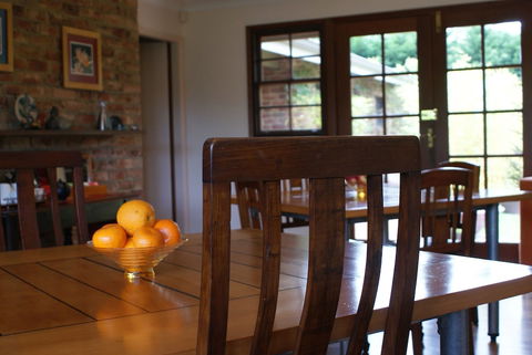 Yallambee - Accommodation Burleigh 6