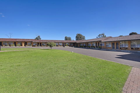 Econo Lodge Savannah Park Tamworth - Accommodation Burleigh 2