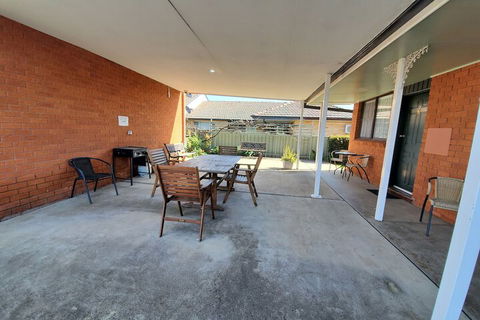 Roydons Motor INN - Accommodation Burleigh 3