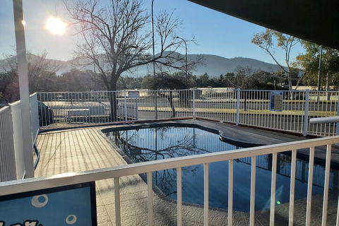 Roydons Motor INN - Accommodation Burleigh 6