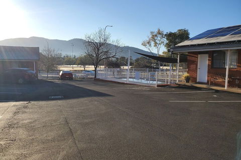 Roydons Motor INN - Accommodation Burleigh 2