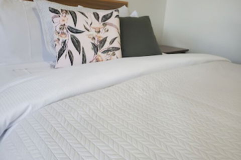 Roydons Motor INN - Accommodation Burleigh 0