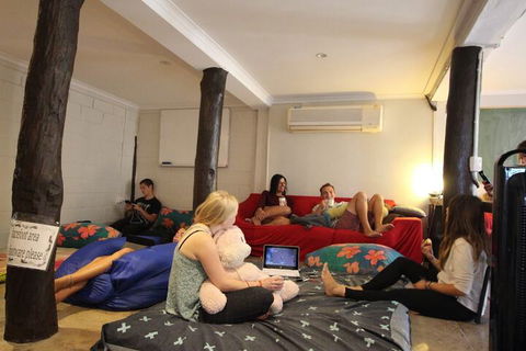 Asylum Cairns Hostel - Accommodation Burleigh 6