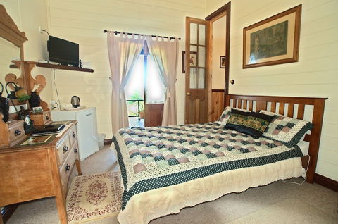 Butterfly Farm - Accommodation Burleigh 5