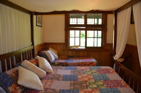 Butterfly Farm - Accommodation Burleigh 3