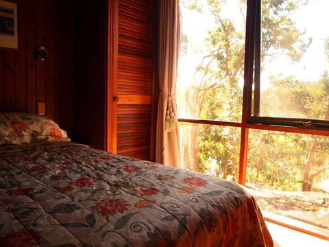 Ferndale - Accommodation Burleigh 2