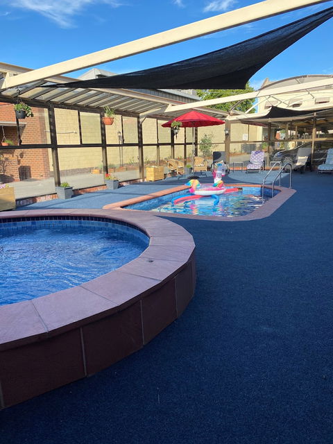 Elm Court Motel - Accommodation Burleigh 0