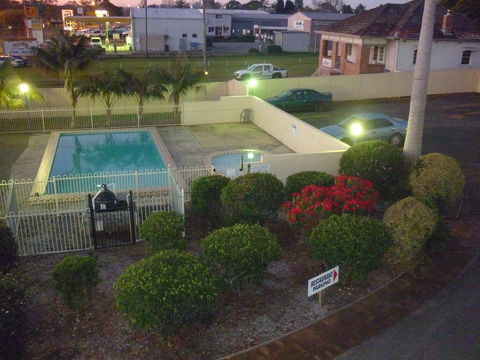 City Centre Motel - Accommodation Burleigh 5