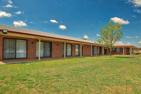 Bushmans Motor Inn - Accommodation Burleigh 0