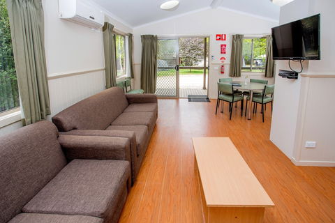 Big4 Ballarat Windmill Holiday Park - Accommodation Burleigh 6