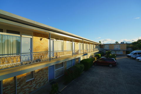 Olympia Motel - Accommodation Burleigh 2