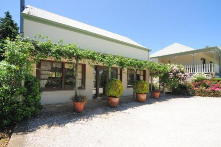 Wildes Meadow NSW Accommodation Burleigh