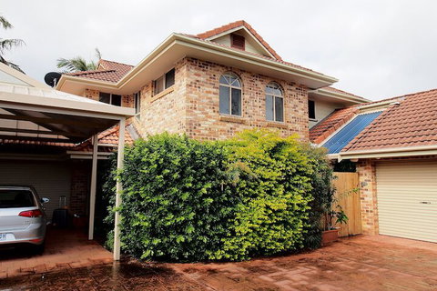 Akai Hana - Accommodation Burleigh 3