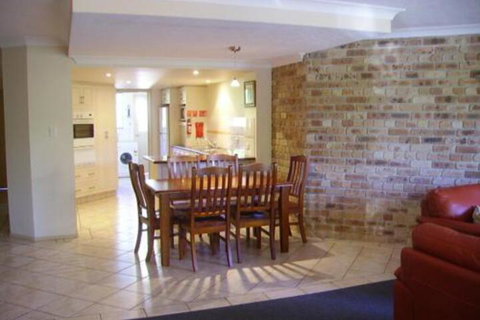 Beach Haven 4 - Accommodation Burleigh 5