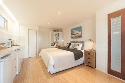 Buoys On Queens - Accommodation Burleigh 5