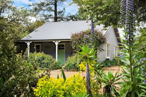 Illoura - Accommodation Burleigh 0
