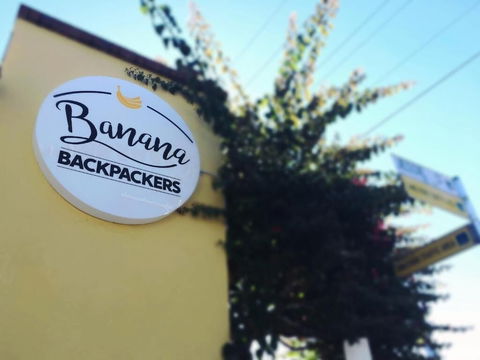 Banana Bender Backpackers - Accommodation Burleigh 2