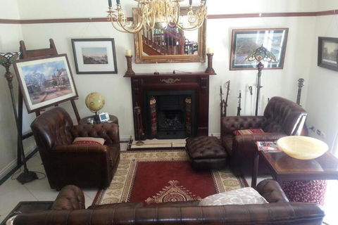 Grove Manor - Accommodation Burleigh 2