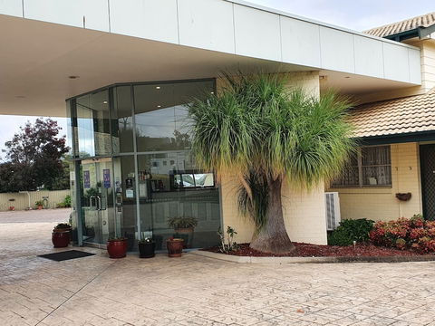 McNevin's Tamworth Motel - Accommodation Burleigh 0