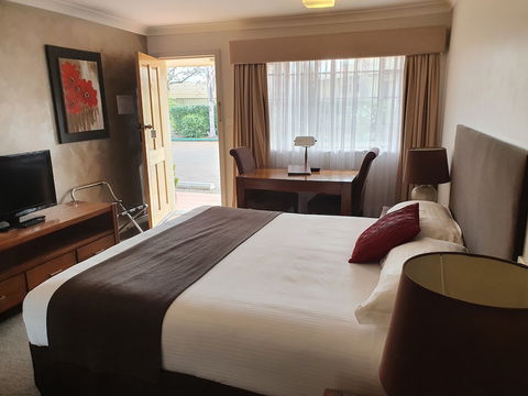 McNevin's Tamworth Motel - Accommodation Burleigh 6