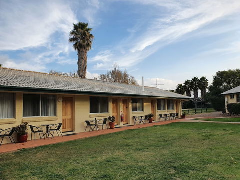 McNevin's Tamworth Motel - Accommodation Burleigh 1