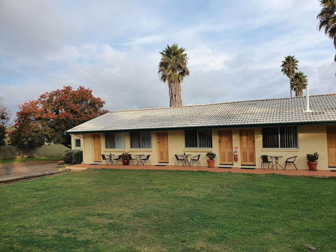 McNevin's Tamworth Motel - Accommodation Burleigh 2