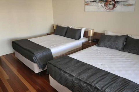 The Australian Hotel Motel Dalby - Accommodation Burleigh 4