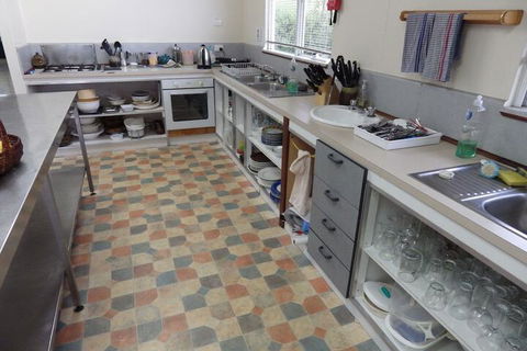 Walpole Lodge - Accommodation Burleigh 5