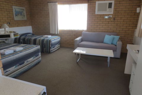 Aspley Pioneer Motel - Accommodation Burleigh 3