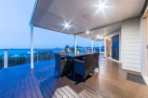 Hydeaway Bay Beach House - Accommodation Burleigh 0