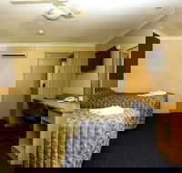 Sun Palms Motel - Accommodation Burleigh