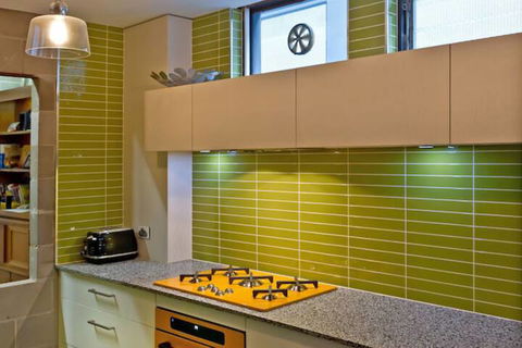 Retro House - Accommodation Burleigh 2