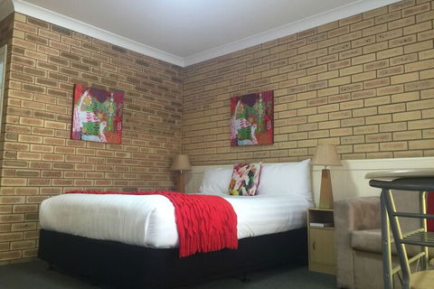 Blue Violet Motor Inn - Accommodation Burleigh 5