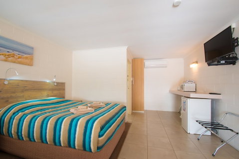 A & A Motel - Accommodation Burleigh 4