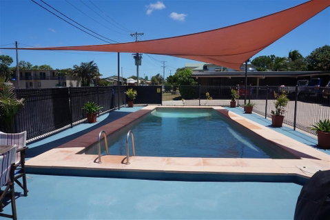 A & A Motel - Accommodation Burleigh 1